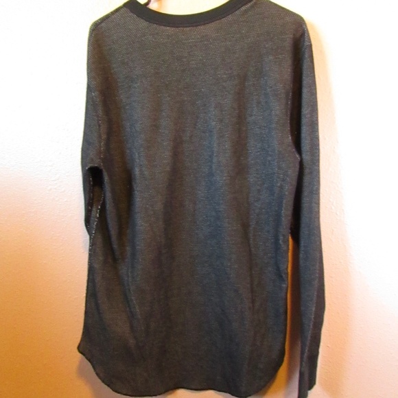 Hanes Reversible Black/White Sweatshirt - Picture 5 of 5